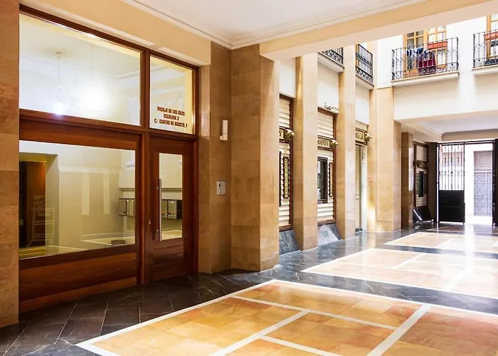 Pasaje De Giles * サラゴサ